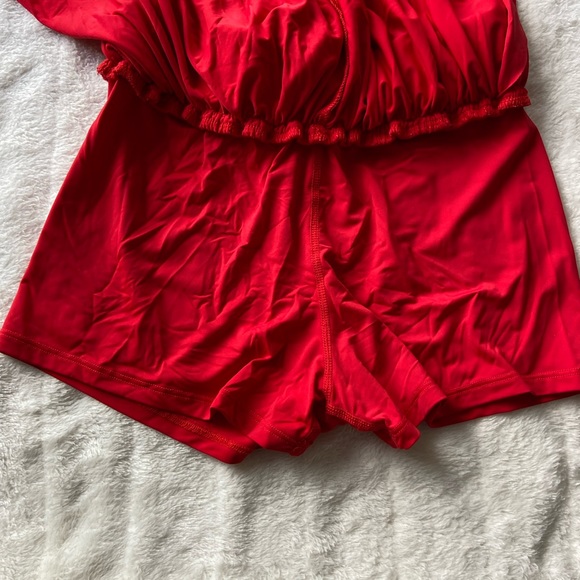 red butterfly shorts - Picture 4 of 4